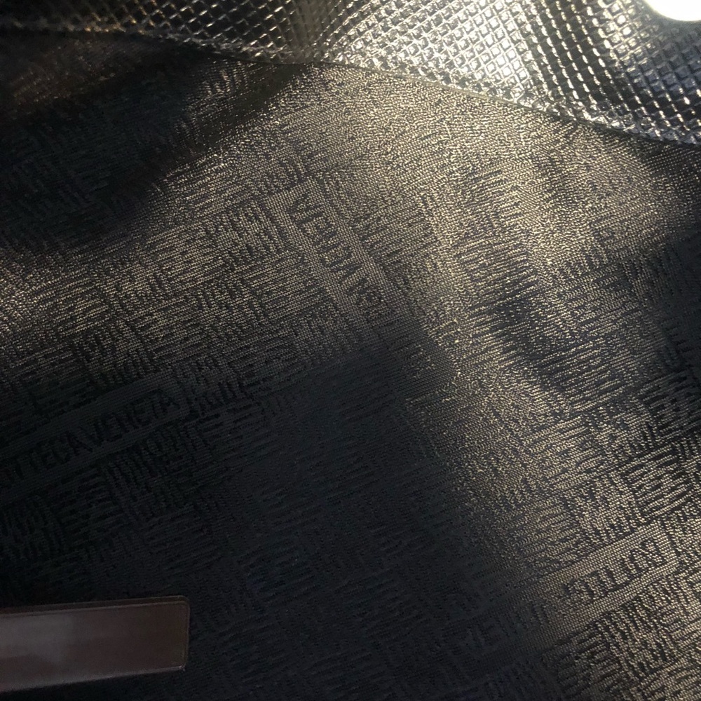 Bottega Veneta Black Bucket Shoulder Bag - Picture 12 of 15